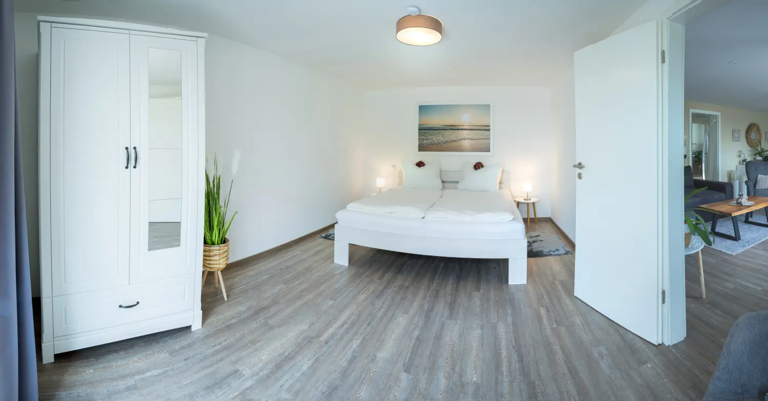 Wasserblick Loddin – Ferienhaus „Haus Seebrise“ – Schlafzimmer